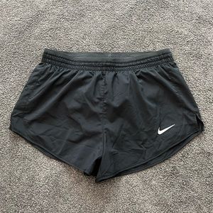 nike black workout shorts with zip pocket
